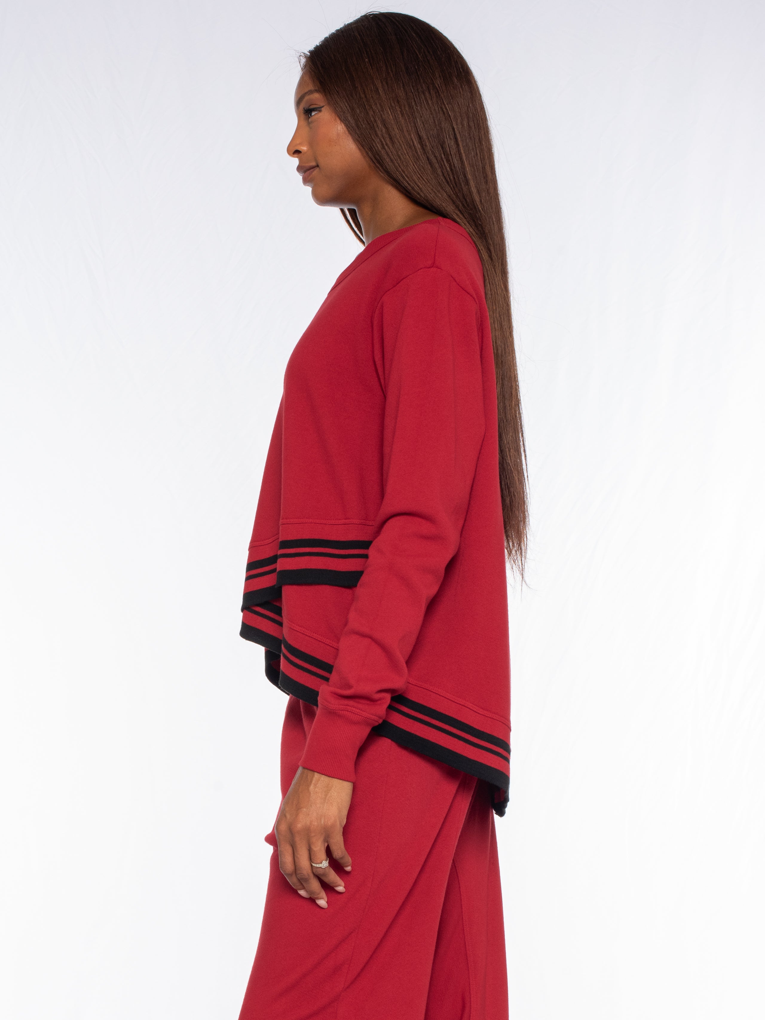 red sweatshirt#color_lipstick