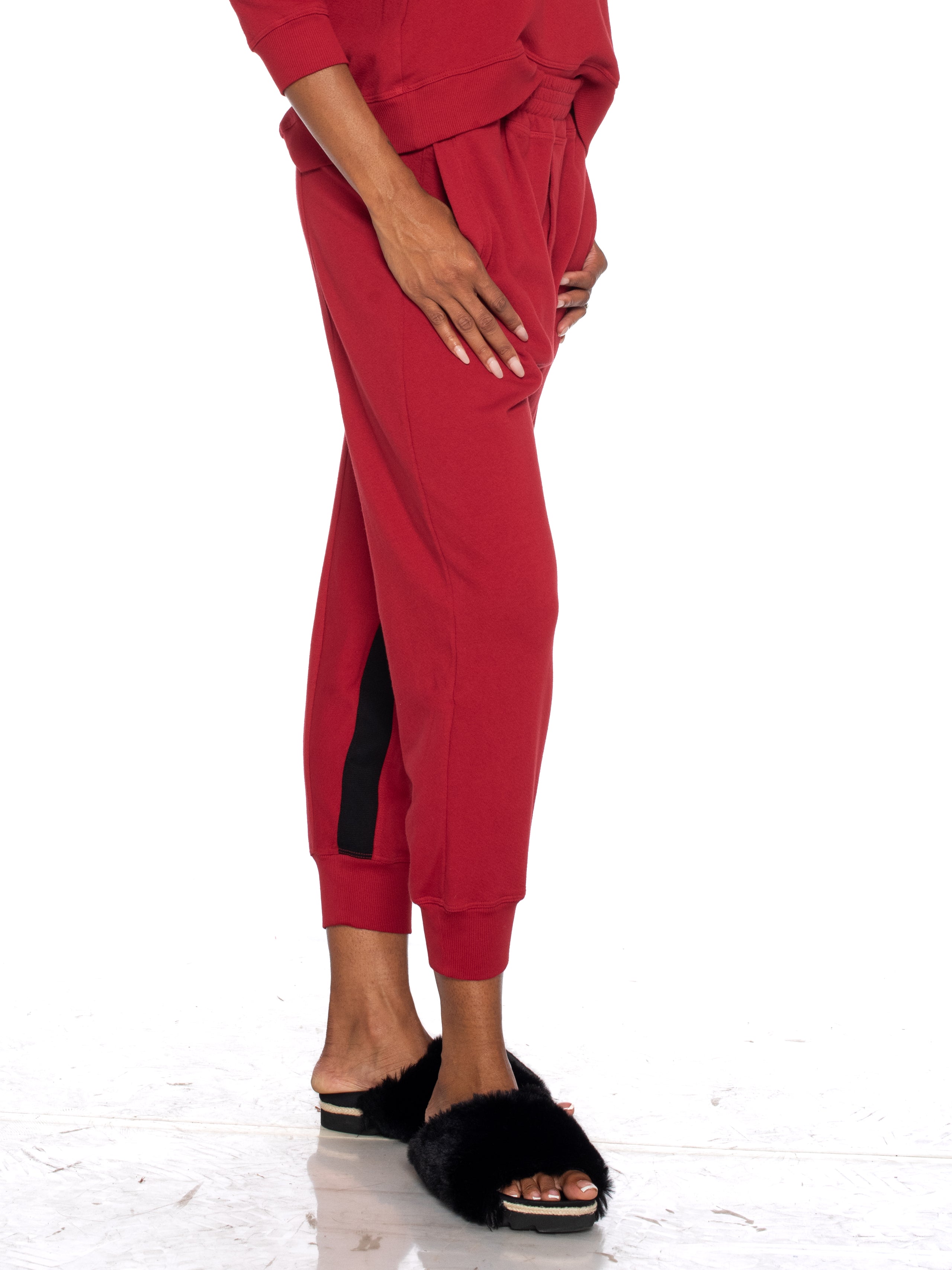 red pant#color_lipstick