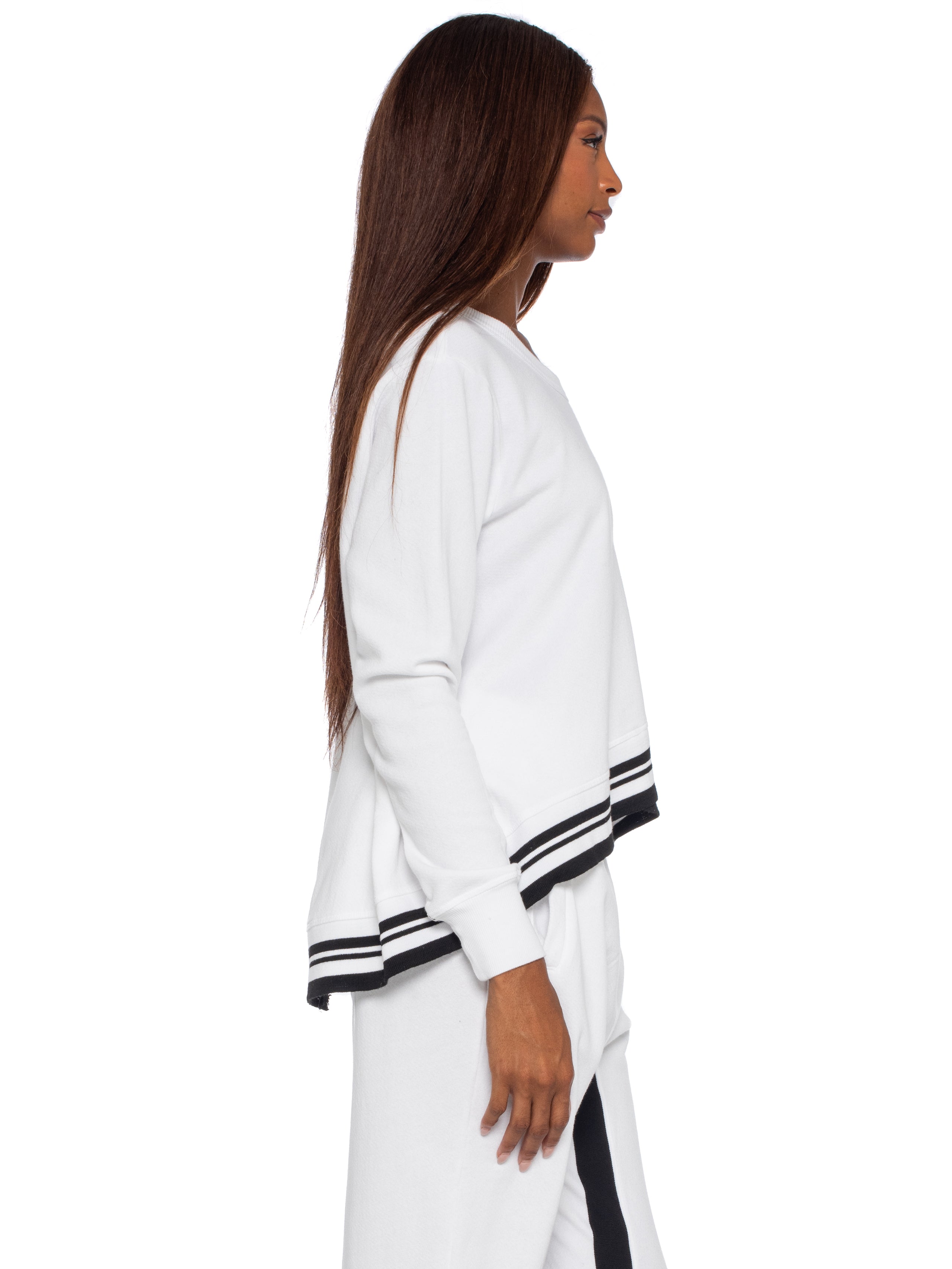 white sweatshirt#color_white