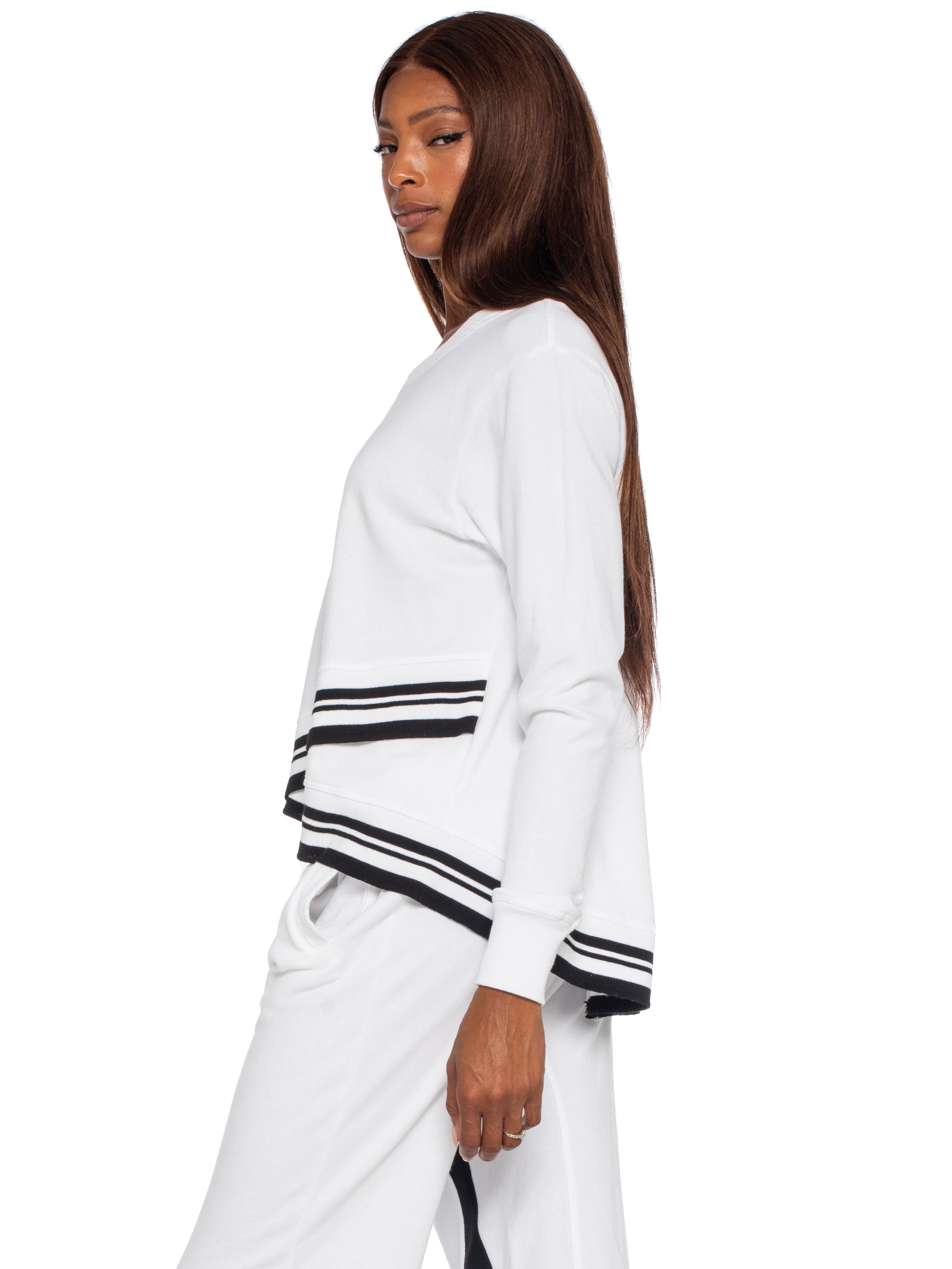 white sweatshirt#color_white