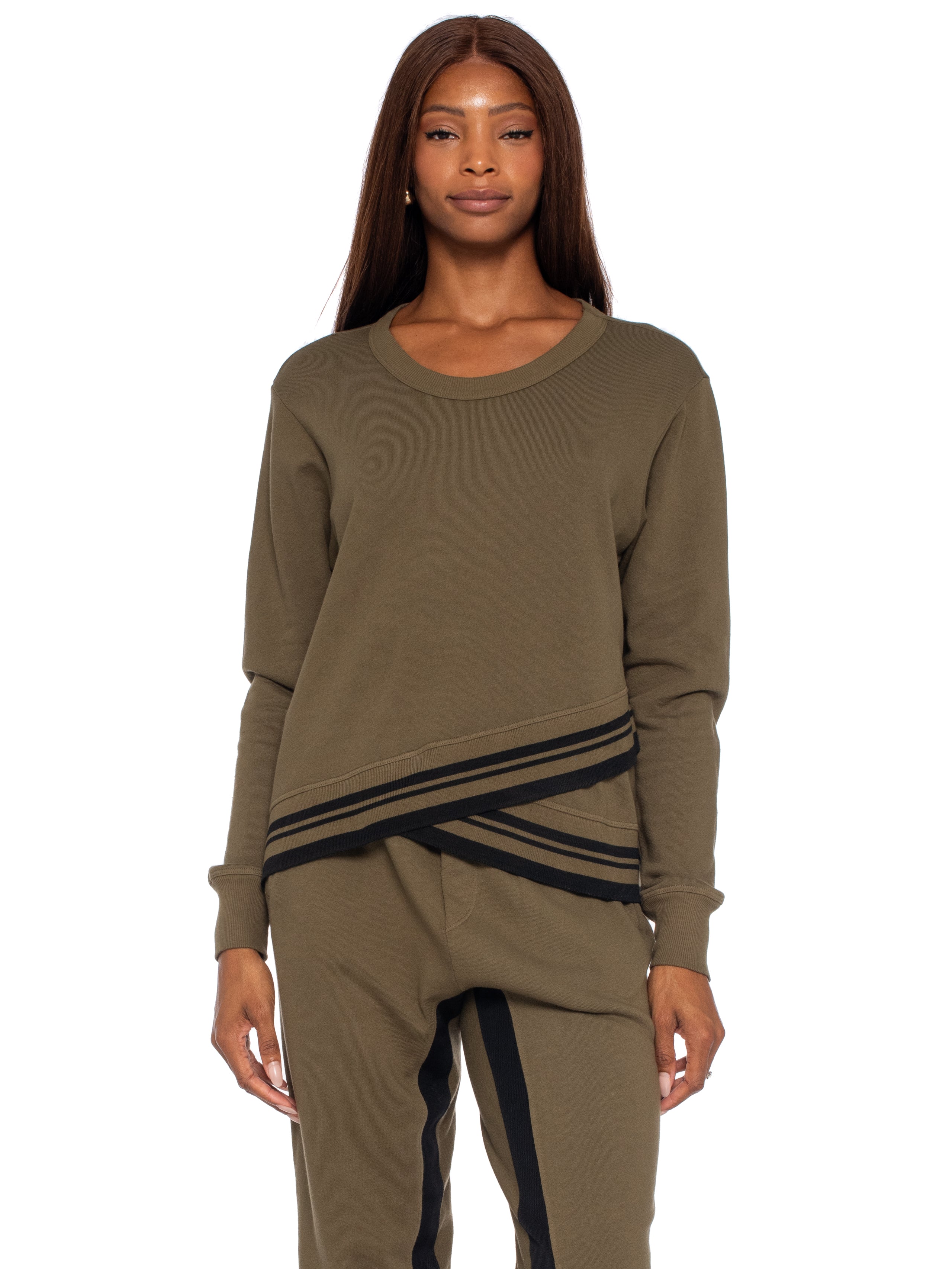 green sweatshirt#color_olive