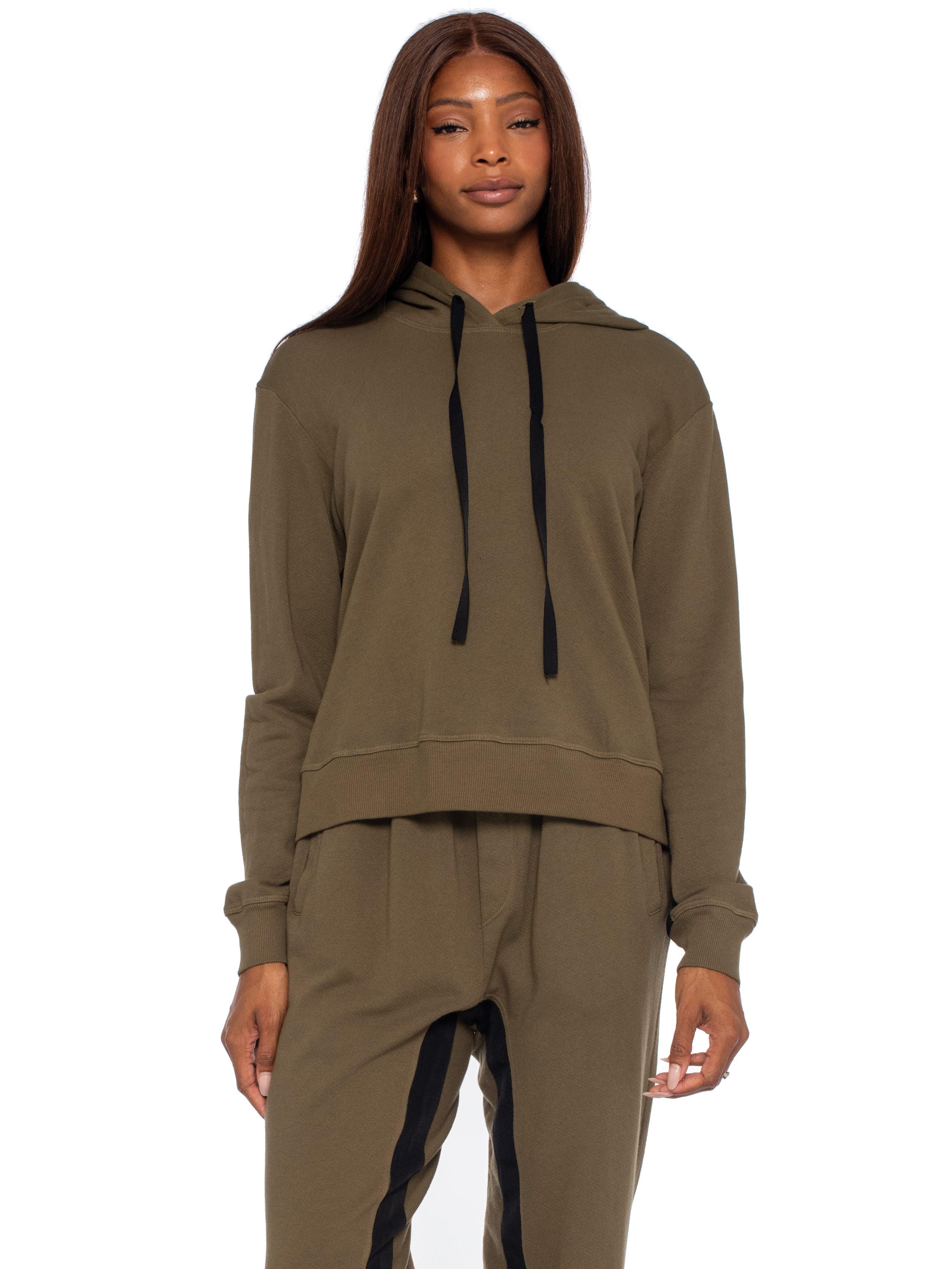 green sweatshirt#color_olive