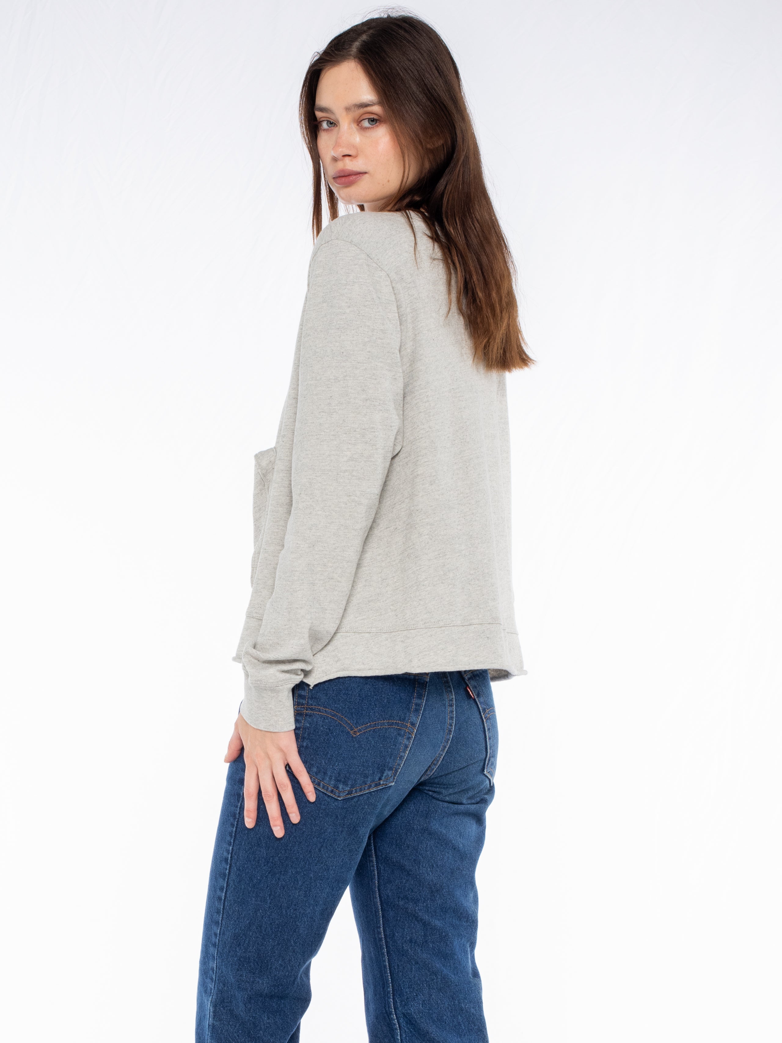 grey sweatshirt#color_grey heather
