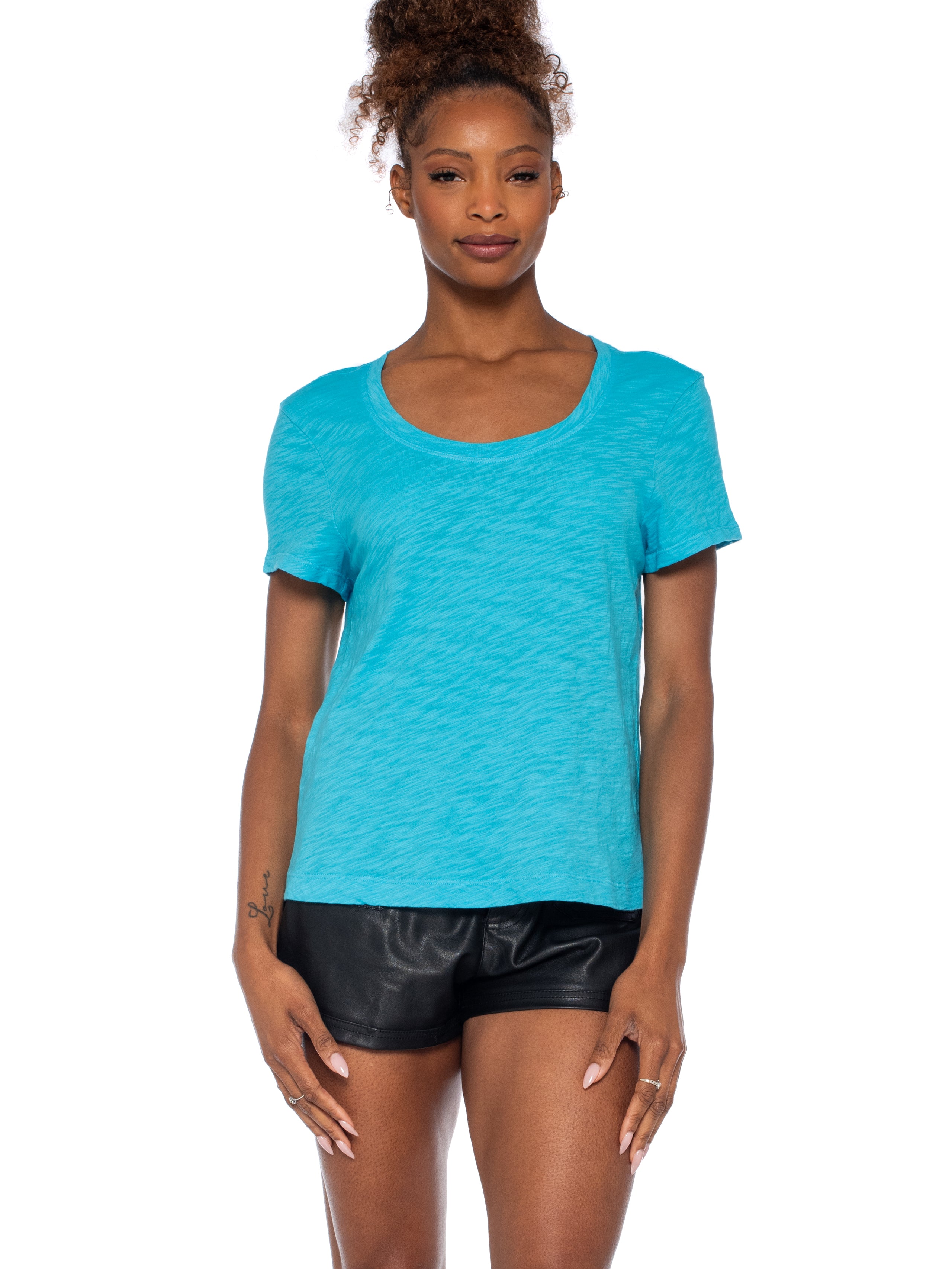 blue top#color_pacific-blue