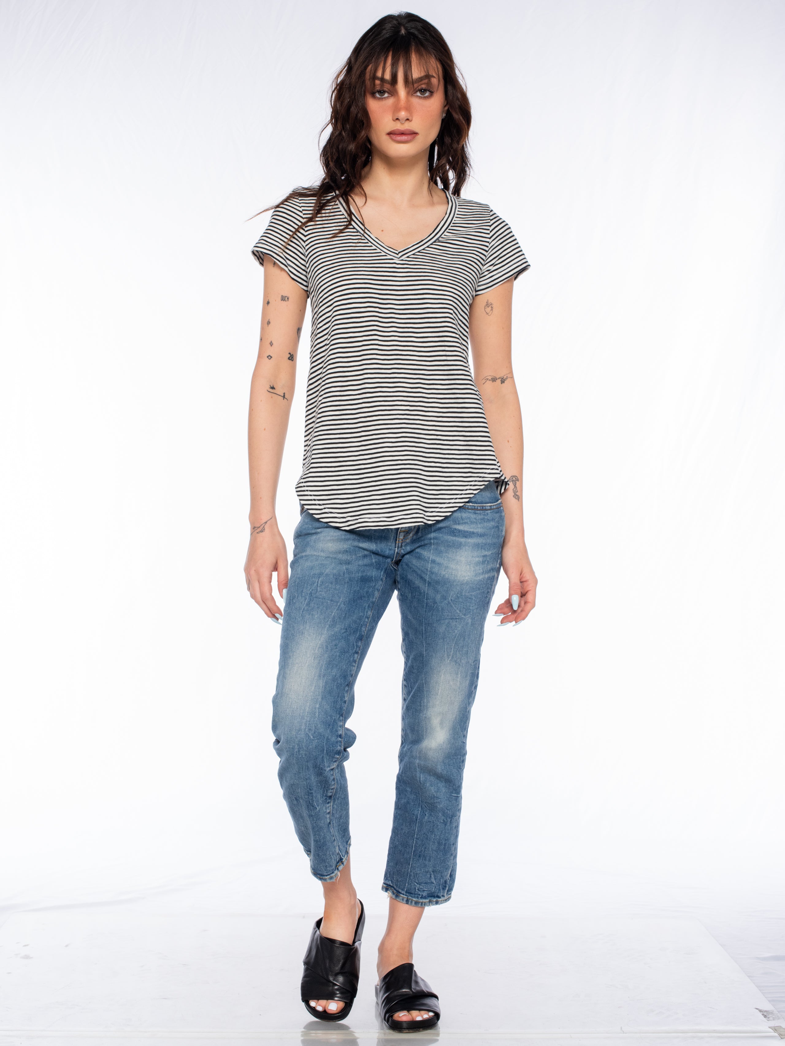 white top#color_salt-black