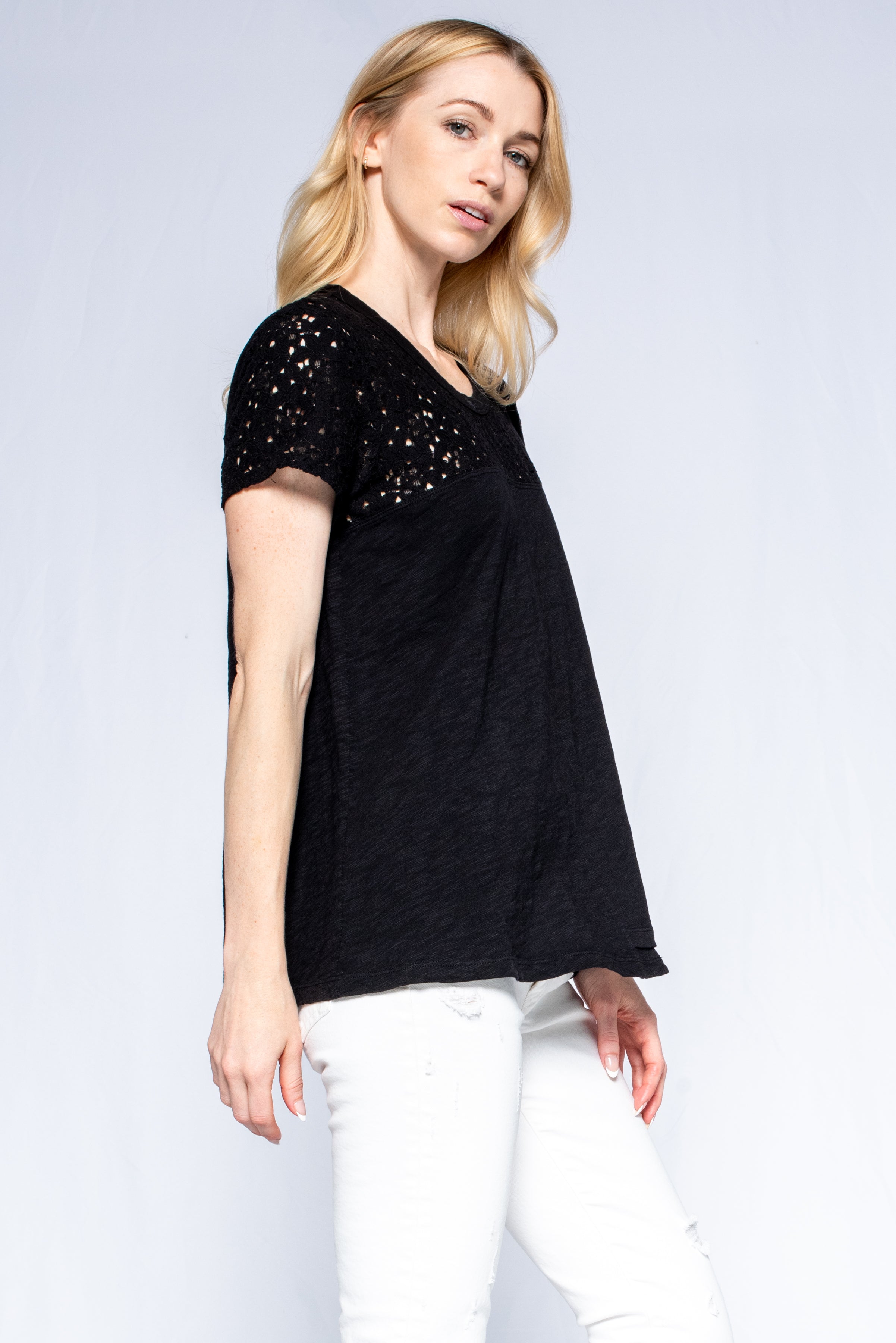 Shrunken Crew Lace Yoke Short Sleeve