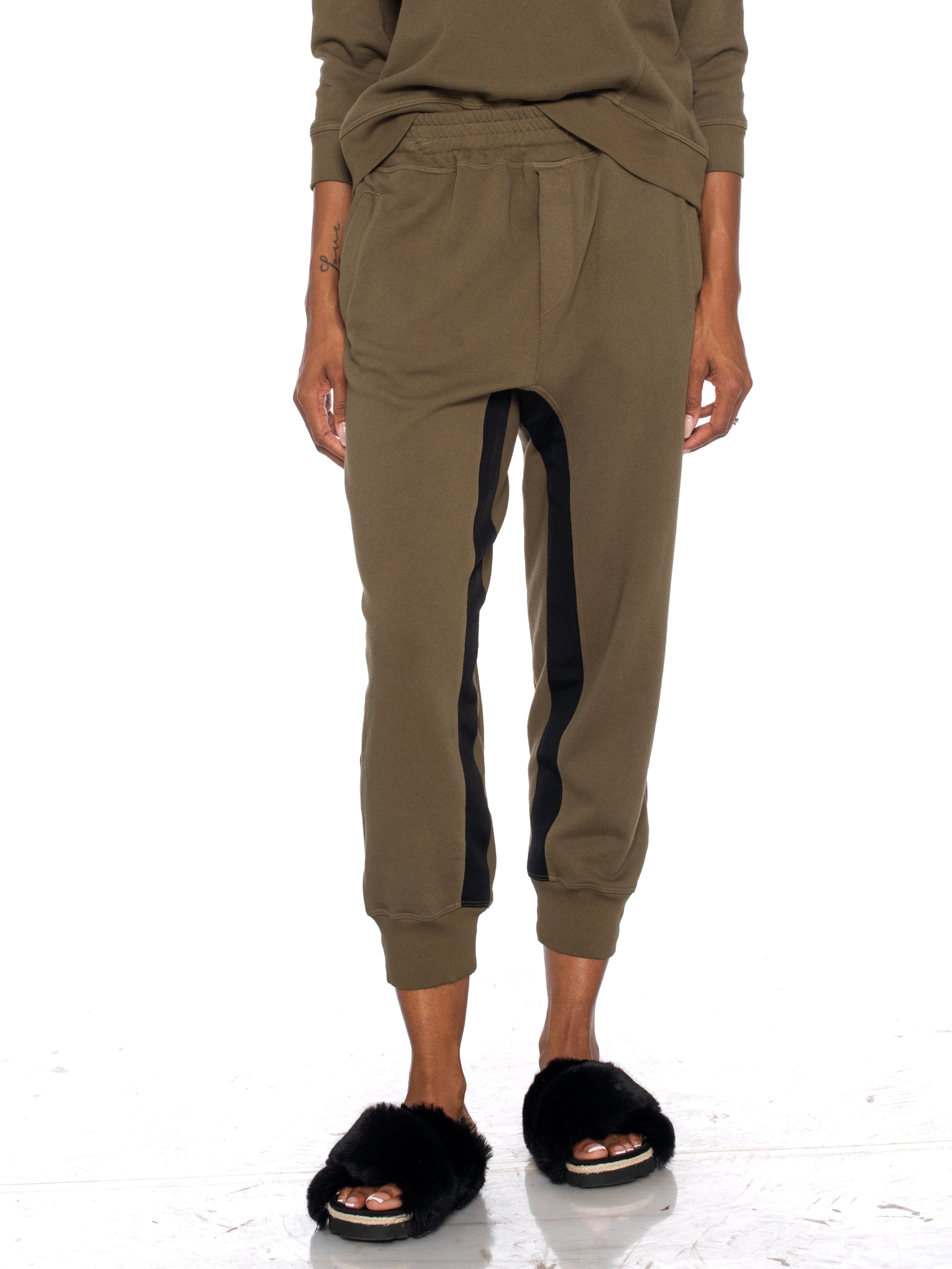 green pant#color_olive