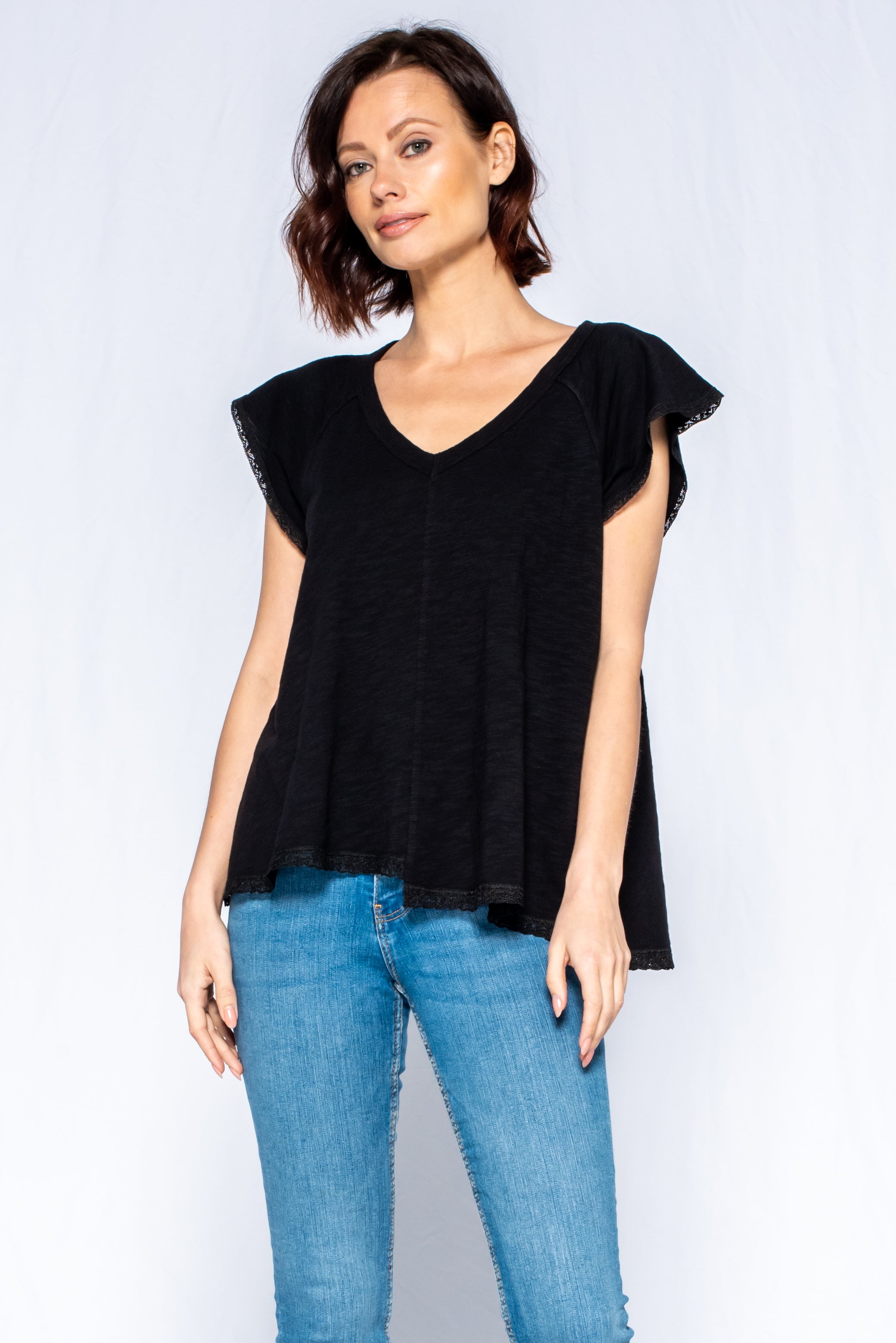 Lace Edge Flutter Sleeve Shifted Hem Trapeze Scoopy Neck Tee