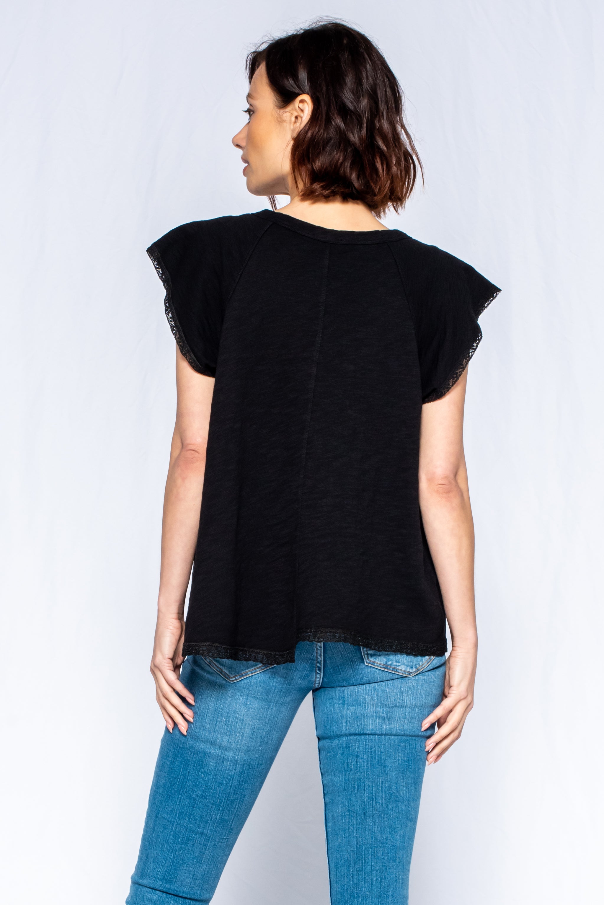Lace Edge Flutter Sleeve Shifted Hem Trapeze Scoopy Neck Tee